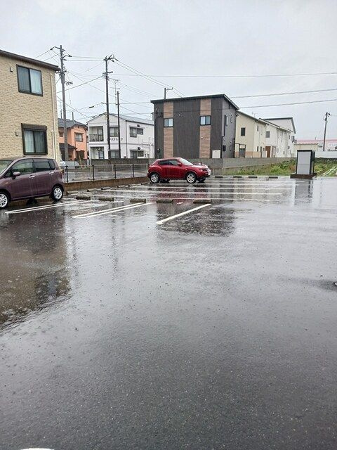 サンモールＭ　Ａの駐車場