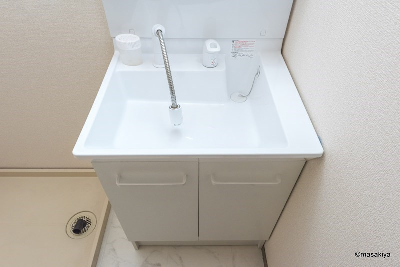 ハイカムール・城の洗面所|洗面・脱衣　シャンプードレッサー付き。