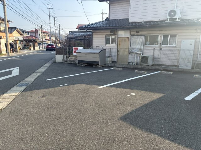 RELUXIA（北）の駐車場