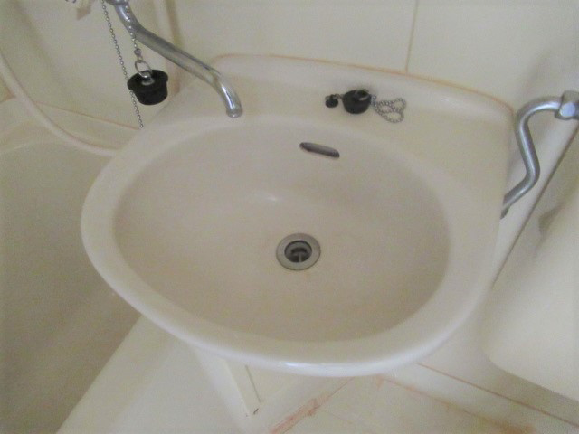 明石市魚住町鴨池のハイツの洗面所