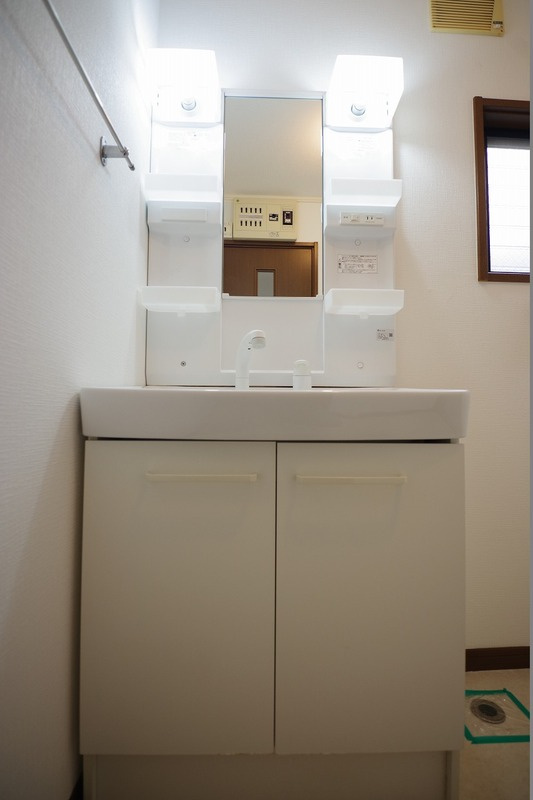 南田中2丁目戸建の洗面所