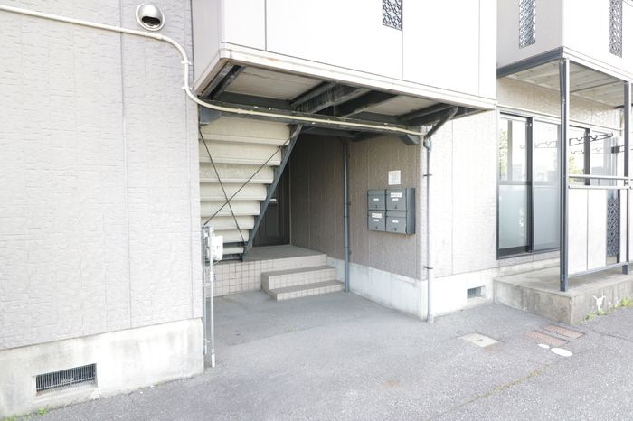 サンシャイニーひばり　A棟の玄関