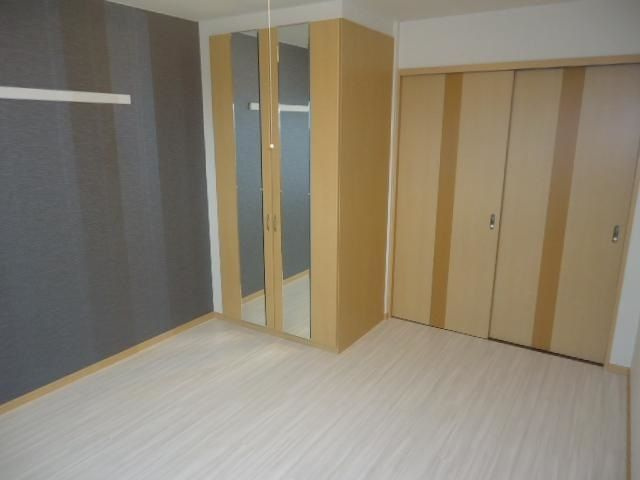 フェアリー西市の洋室