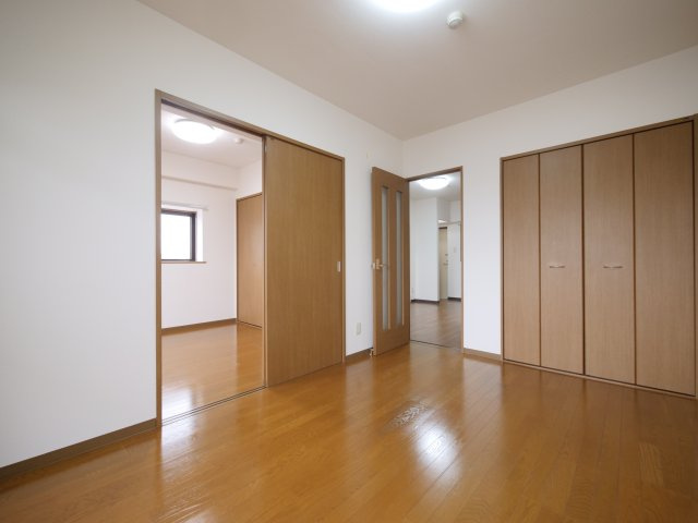 Precious-Kの洋室|※写真は別の部屋のものです。