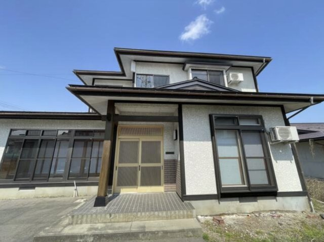 高屋字西浦　売り住宅の外観