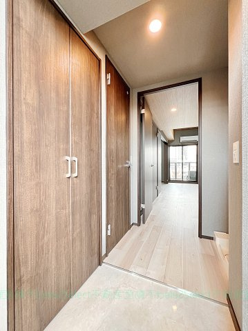 メイクスWアート名駅南Ⅲの玄関