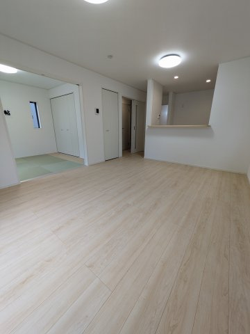 【いわき市泉町下川第9】　1号棟　※必ずもらえる選べるキャンペーン実施中！の居間・リビング|□■リビングの写真です■□■　家族団らんの時間が増えそうなリビングですね。