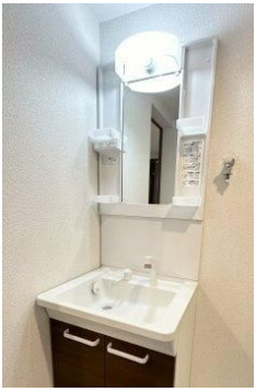 横浜市鶴見区生麦３丁目のアパートの洗面所