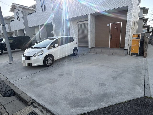 ロタス東藤江の駐車場
