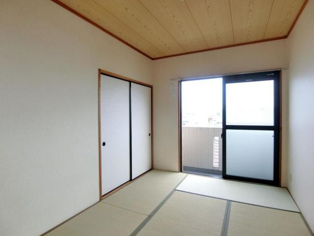 カーサあんとく弐番館の和室|畳の上でゆっくりとくつろげる和室です