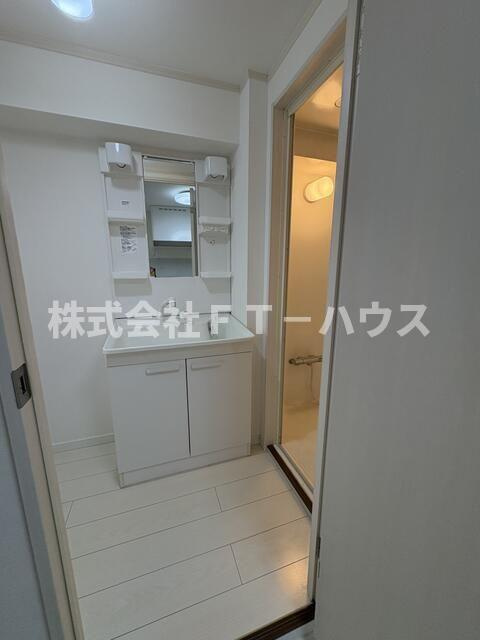 菅澤ビルの独立洗面台