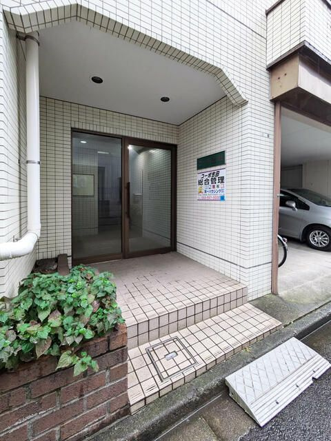 コーポ吉田のエントランス