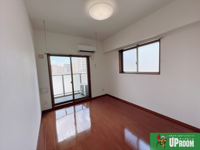 レーべスト平安の居間・リビング