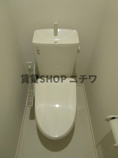クエストコートのトイレ|※同仕様のお部屋です。