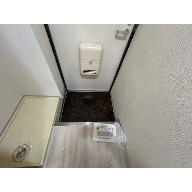 ユーコート鴨居の玄関
