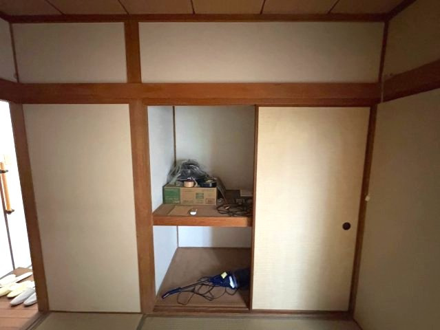 若松町2丁目戸建の収納