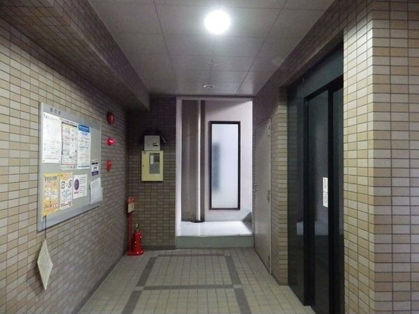 万宝マンションのロビー