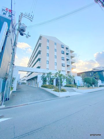 パインコート江坂Ⅰ　仲介手数料無料の外観