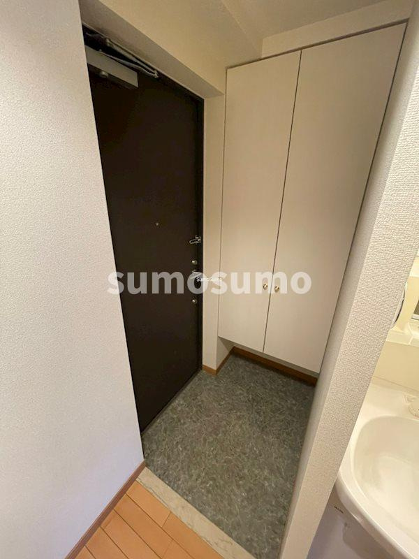 ディナスティ堺筋本町の玄関