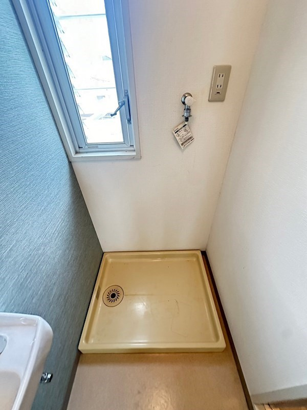 白い小さなマンション六甲のその他