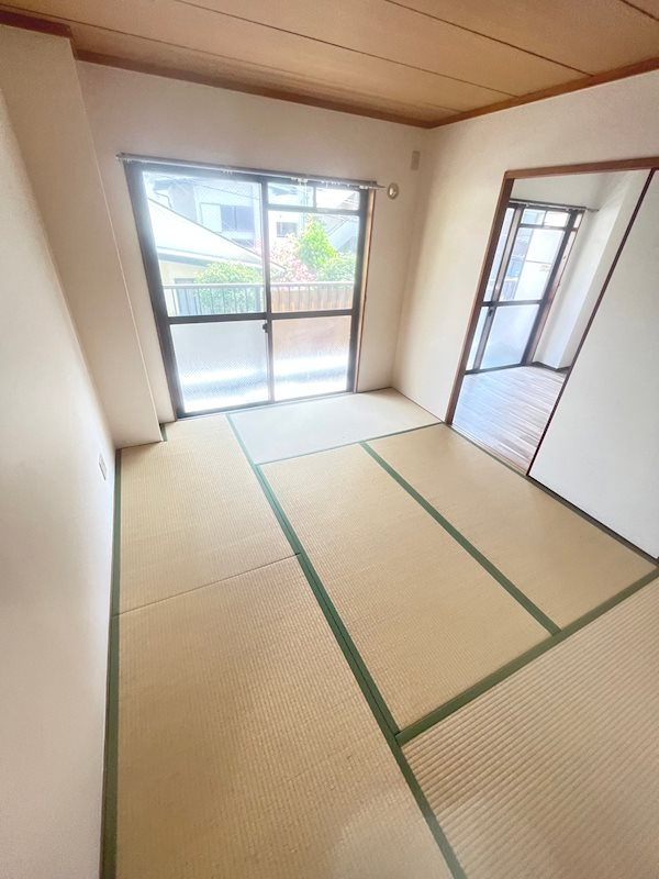 ロイヤルコート山本通の和室