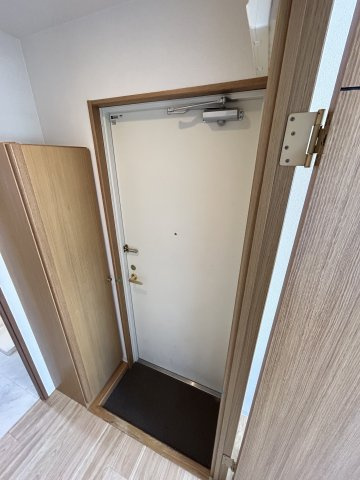 シャトーレ立葉の玄関