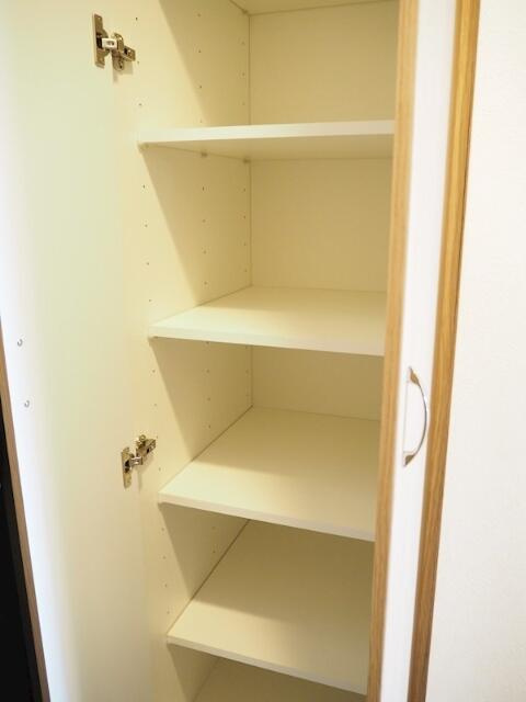 ルーブル三軒茶屋伍番館の収納