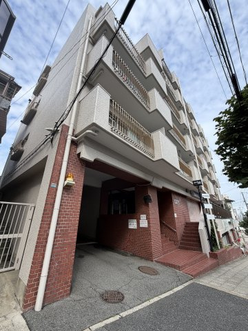 メゾンドール湊川の外観