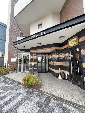 ウィステアリアのエントランス