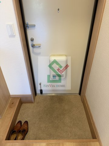 氷川台コートの玄関