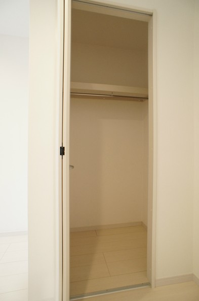 川崎市多摩区堰２丁目の賃貸マンションの収納
