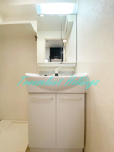 藤沢市辻堂２丁目の賃貸マンションの洗面所|明るい洗面所です