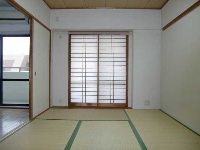 パークノヴァ六甲道の和室