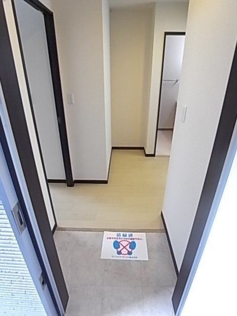 尼崎市北城内のアパートの玄関