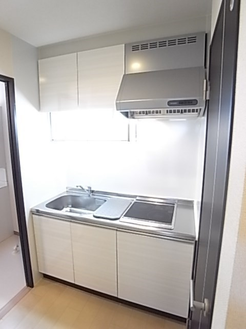 尼崎市北城内のアパートのキッチン