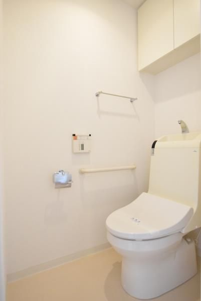 Ｂｒｉｌｌｉａ　ｉｓｔ　三軒茶屋　ブラッサムテラスのトイレ|コンパクトで使いやすいトイレです