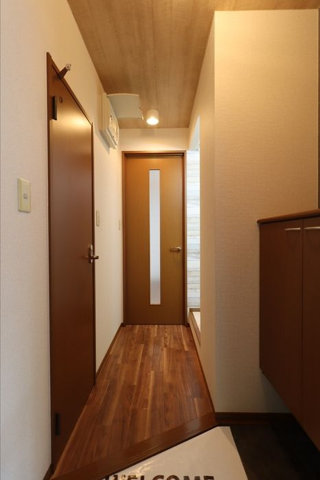 ウィルモア辰巳の玄関