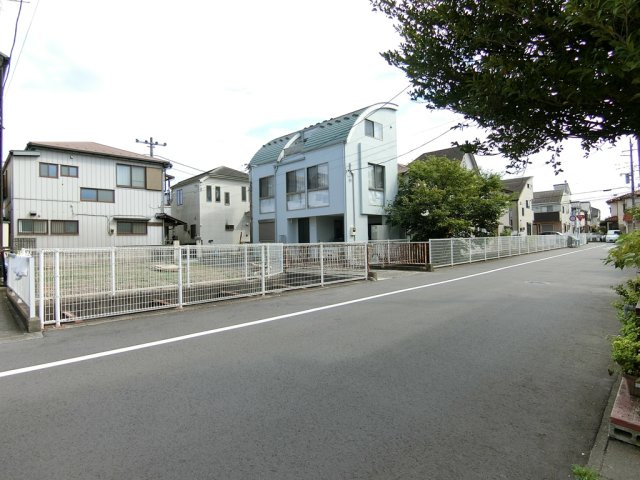 松戸市 栄町２丁目売地の前面道路含む現地写真