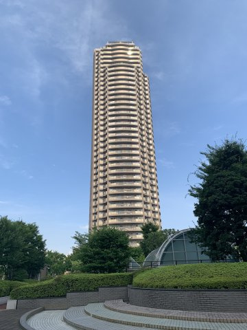 ザ・ガーデンタワーズ　サンライズタワーの外観