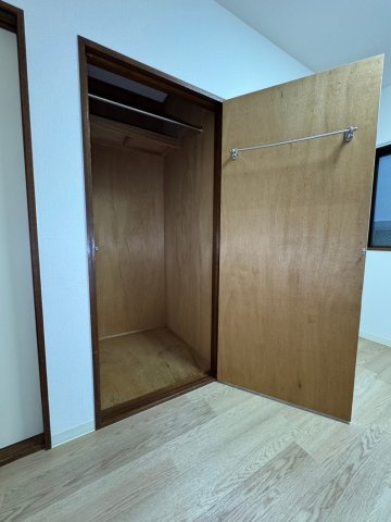 川崎市麻生区高石４丁目の賃貸マンションの収納