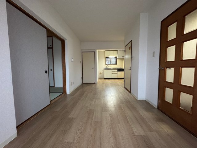 川崎市麻生区高石４丁目の賃貸マンションの居間・リビング