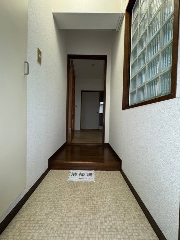 川崎市麻生区高石４丁目の賃貸マンションの玄関
