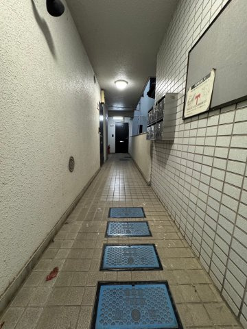 川崎市麻生区高石４丁目の賃貸マンションのエントランス