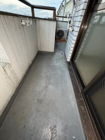 川崎市麻生区高石４丁目の賃貸マンションのバルコニー
