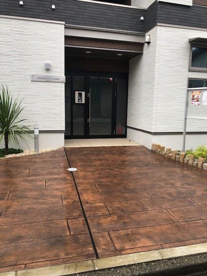 【エントランス】 | クリスタルメゾンしらかば