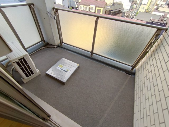 CASA MIAのバルコニー