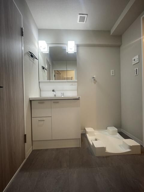立川市上砂町５丁目の中古マンションの独立洗面台