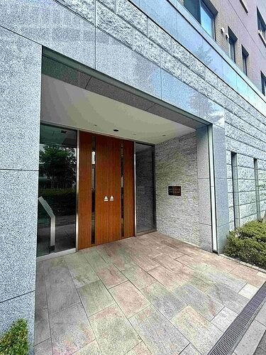 ウィルローズ茅場町のエントランス