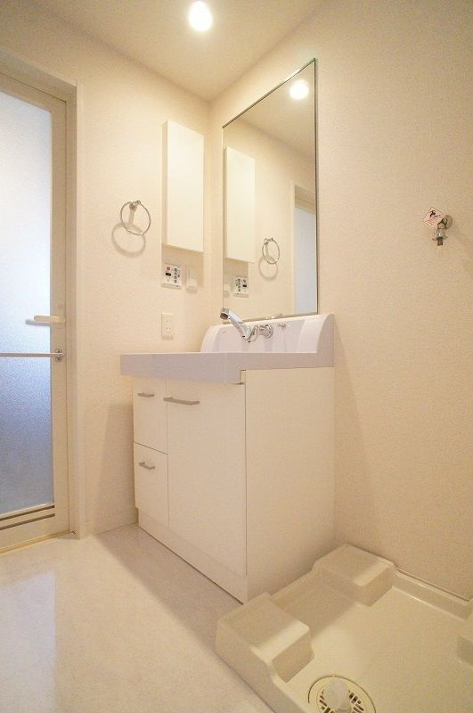エスティメゾン三軒茶屋Ⅱの独立洗面台
