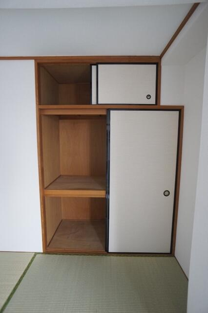 ソマール西竹の塚の収納